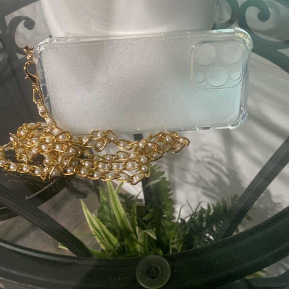 New clear iPhone 14 pro case max - Picture 3 of 3